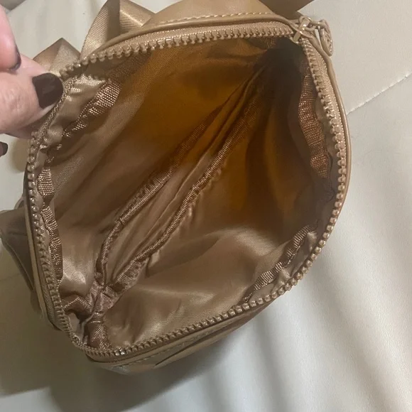 Steve Madden- Tan Faux leather belt bag- EUC - Picture 3 of 9